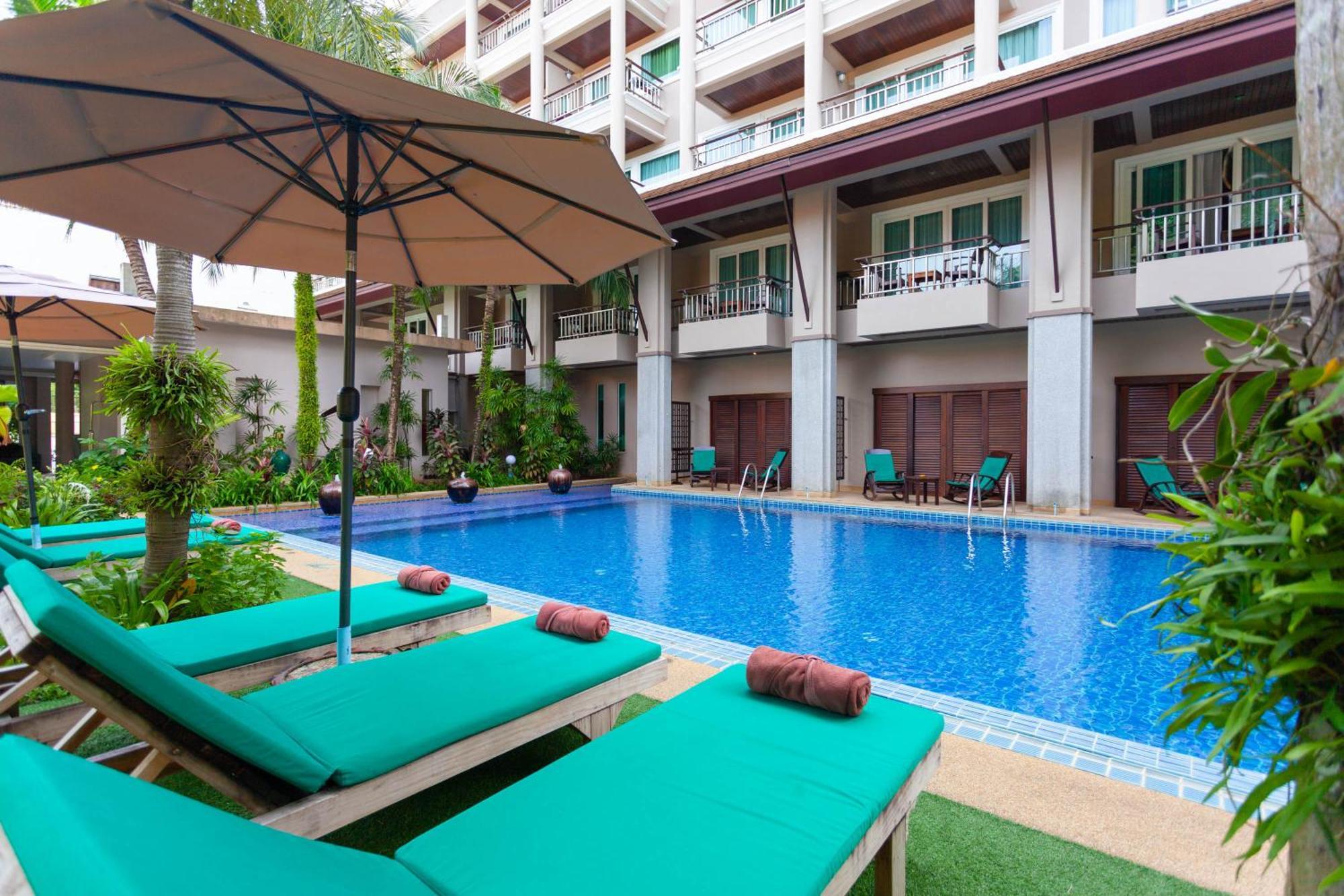 Thanthip Beach Resort Patong Exterior foto