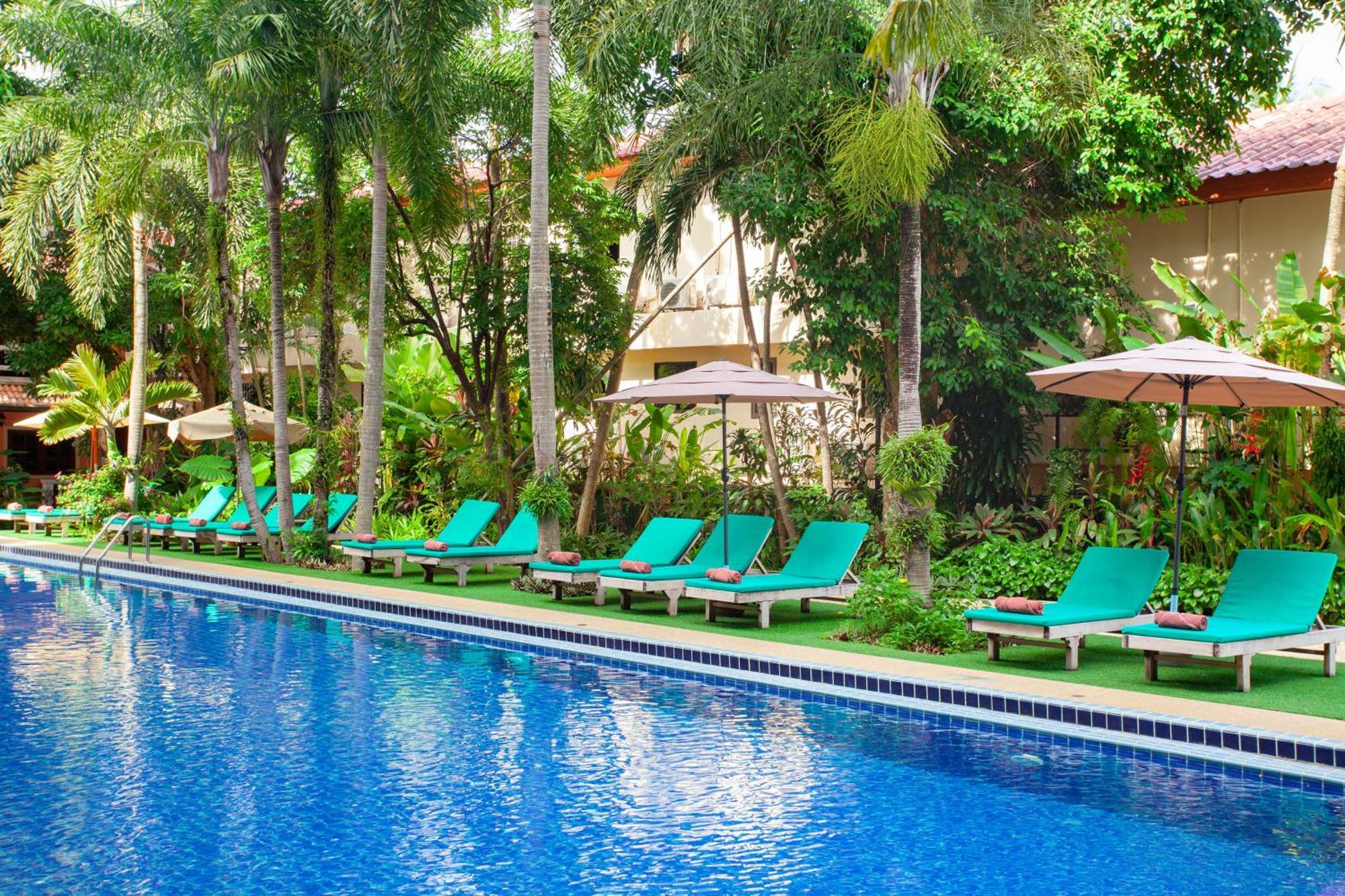 Thanthip Beach Resort Patong Exterior foto