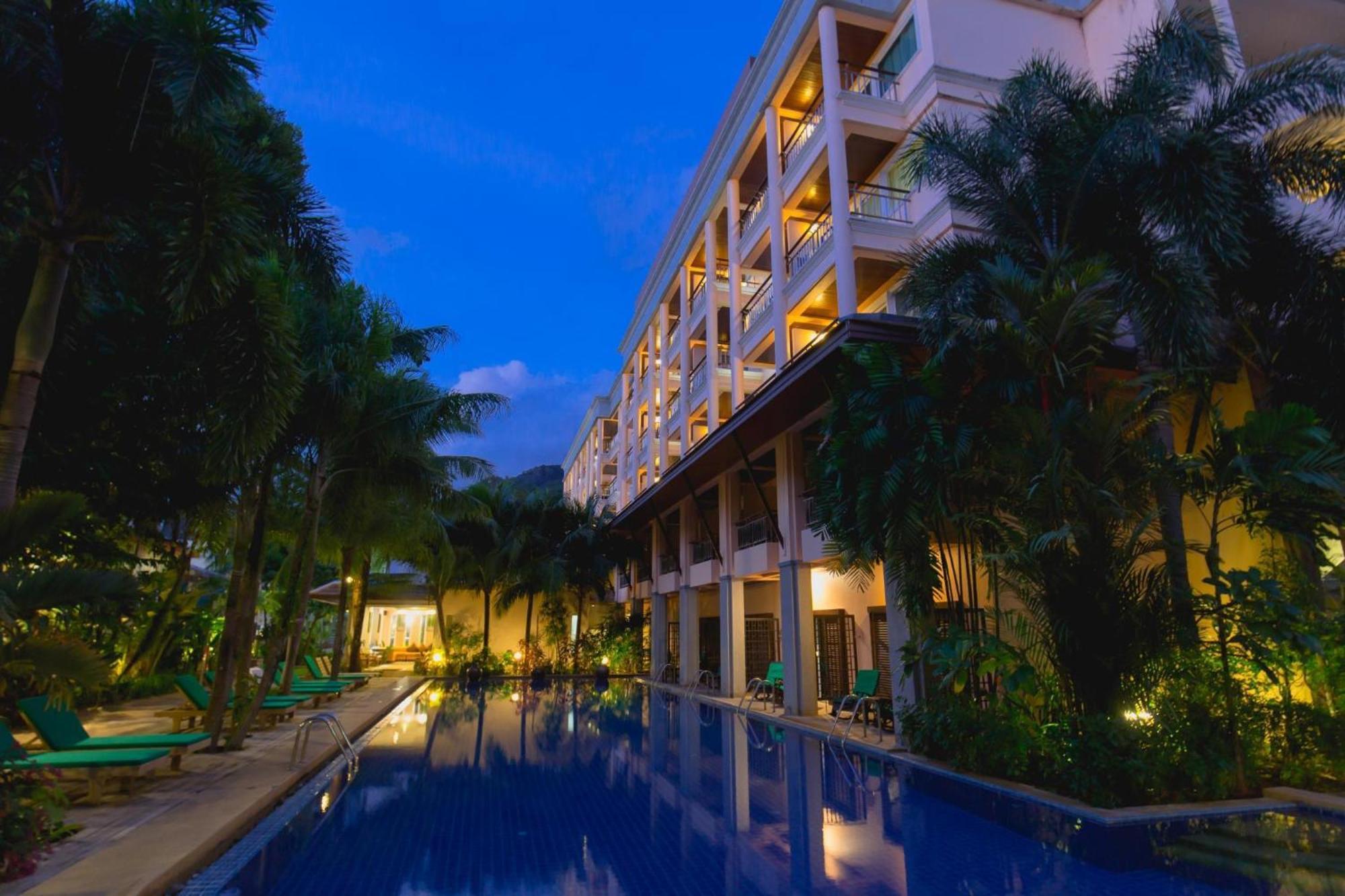 Thanthip Beach Resort Patong Exterior foto