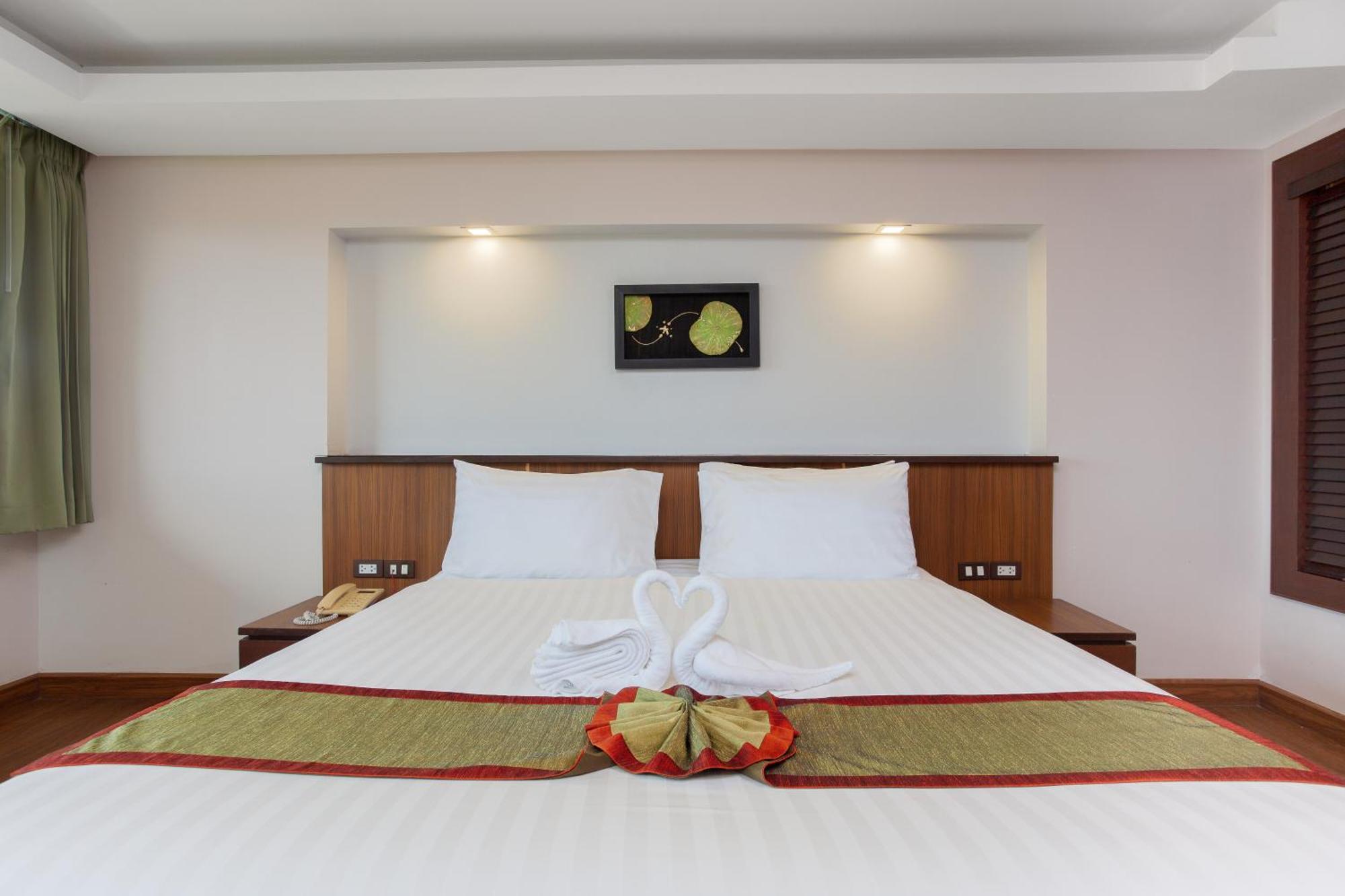 Thanthip Beach Resort Patong Zimmer foto